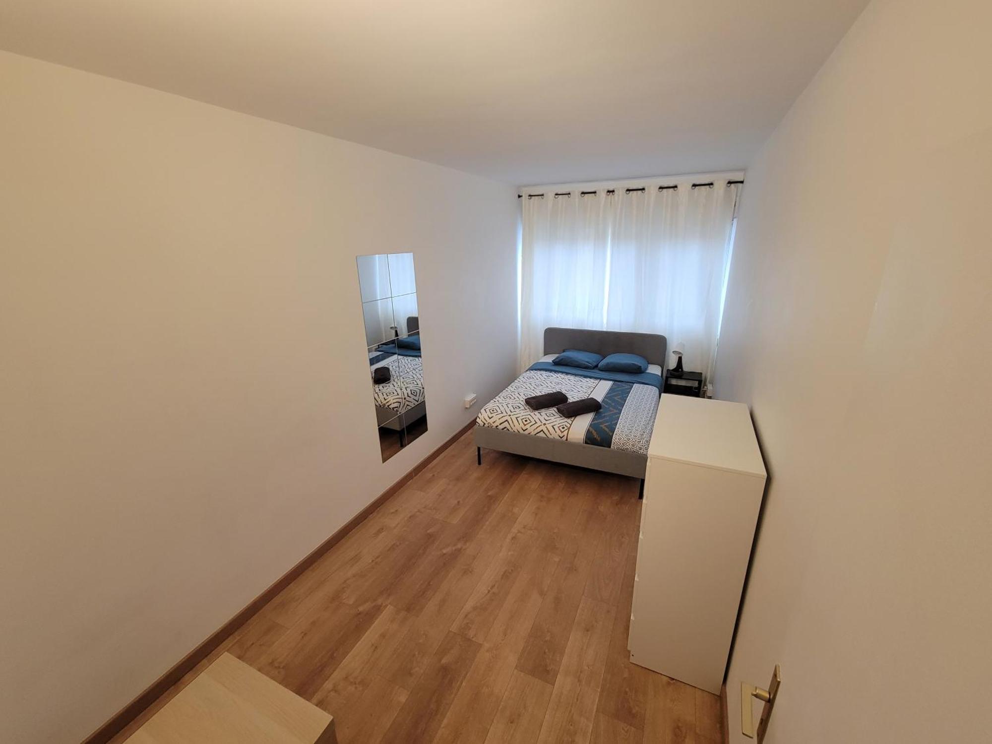 Beautiful & Cosy 3 Bedrooms Full *